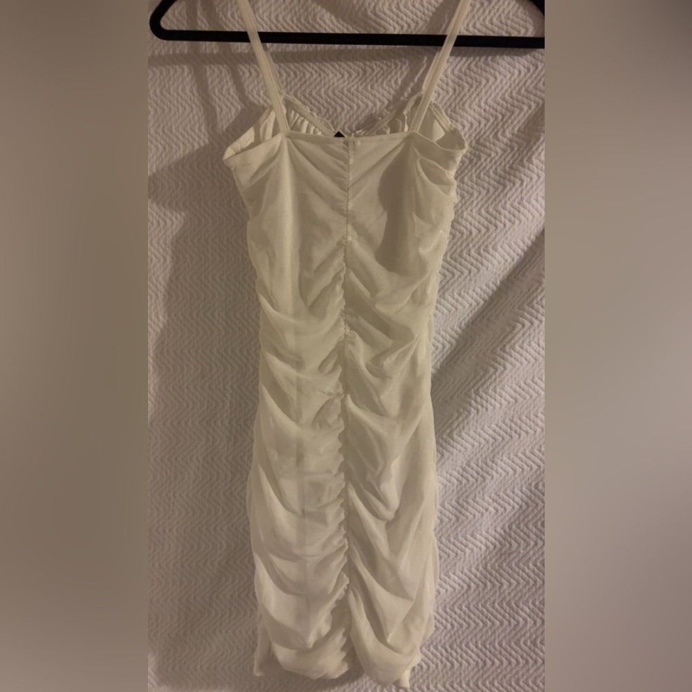 H&M Cream Strapless Ruched Dress - Picture 2 of 2